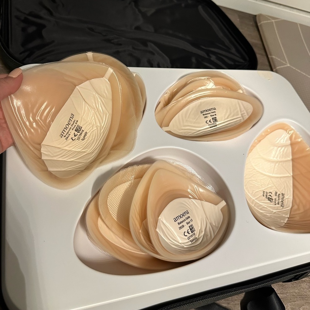 Amoena Breast Form . samples . New
